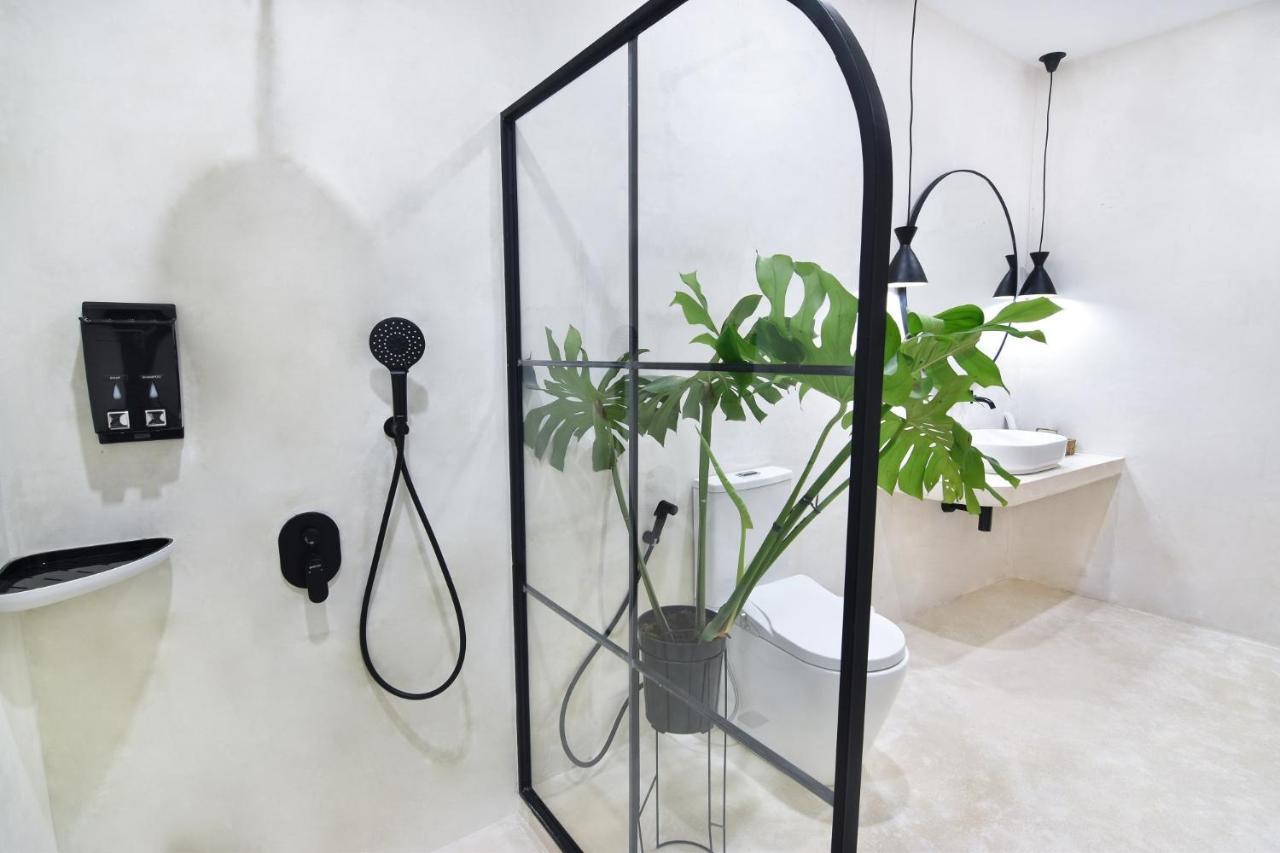 Bohemian Jogja Villas With Private Pool Kejayan Exterior photo