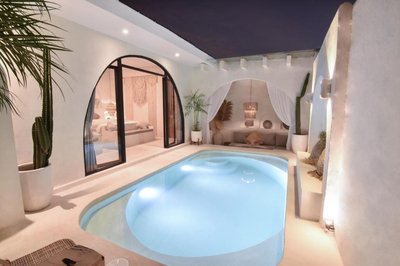 Bohemian Jogja Villas With Private Pool Kejayan Exterior photo